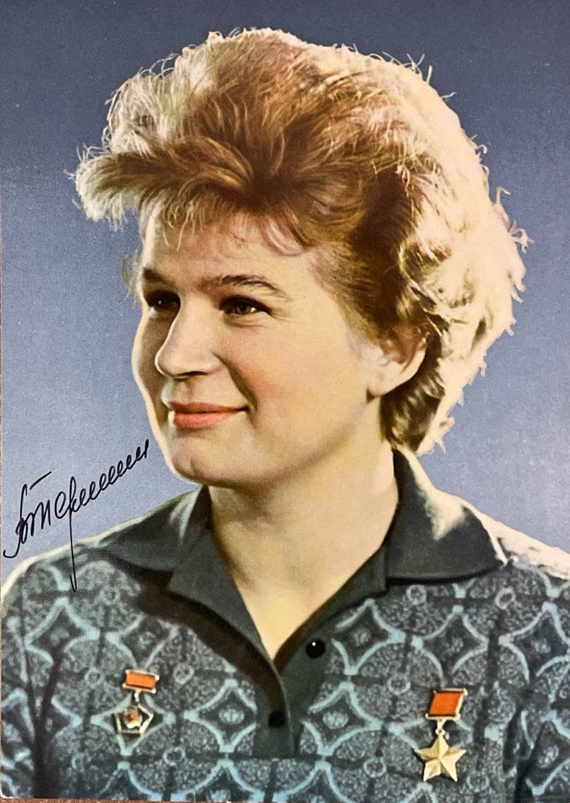 Valentina Tereshkova - signiertes Foto (COA)