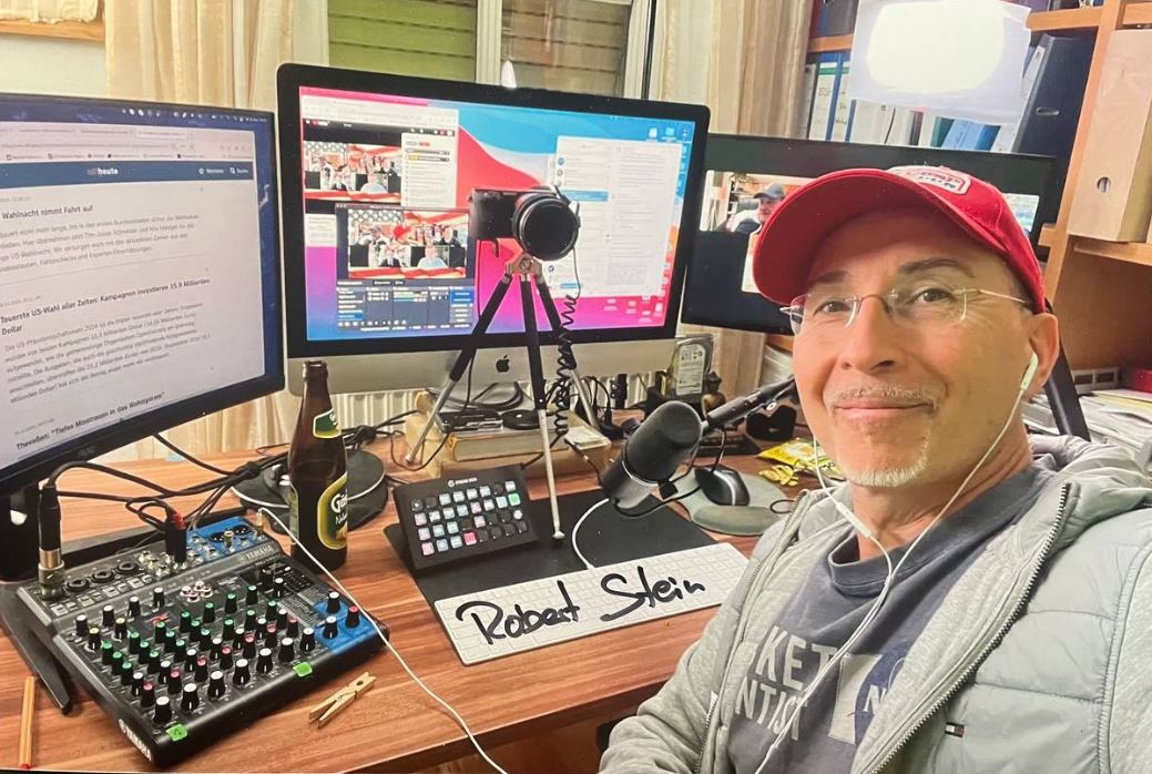 Robert Stein signiertes 20x25 Foto